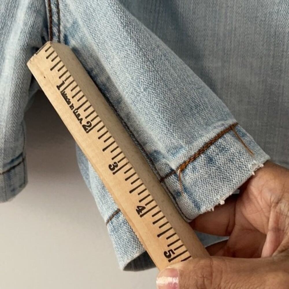 Levi’s Vintage High Rise Denim Shorts Light Wash Size 12 - Picture 10 of 10